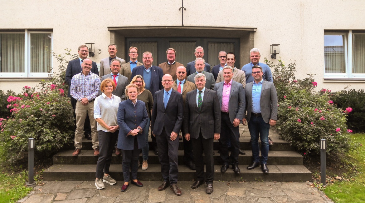 RRV Vorstand und Beirat RRV Vorstand und Beirat